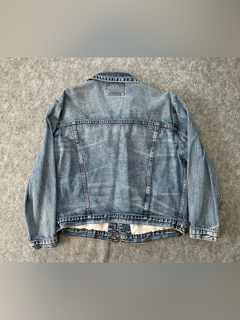 American Eagle Jean Jacket Womens M Blue Denim Trucker Faded Wash 100% Cotton - Picture 14 of 14